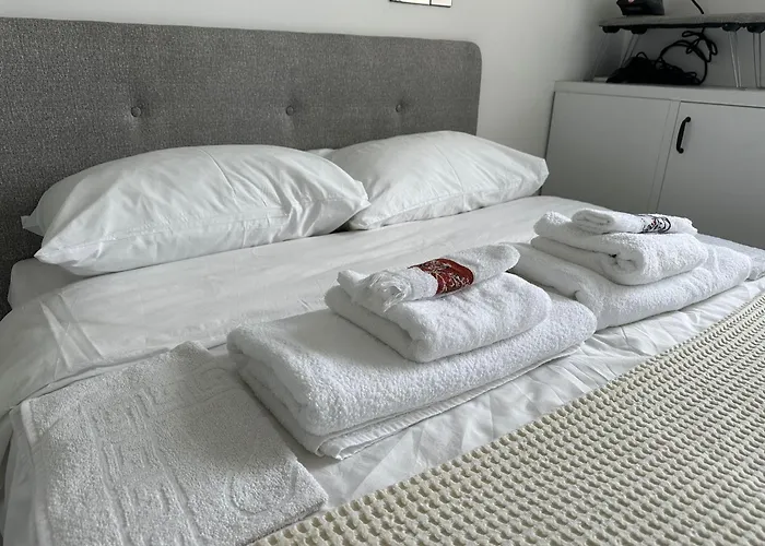 Royal Sun Sitesi ,2 Yatak Odali Deniz Manzarali Daire,Iskele Longbeach