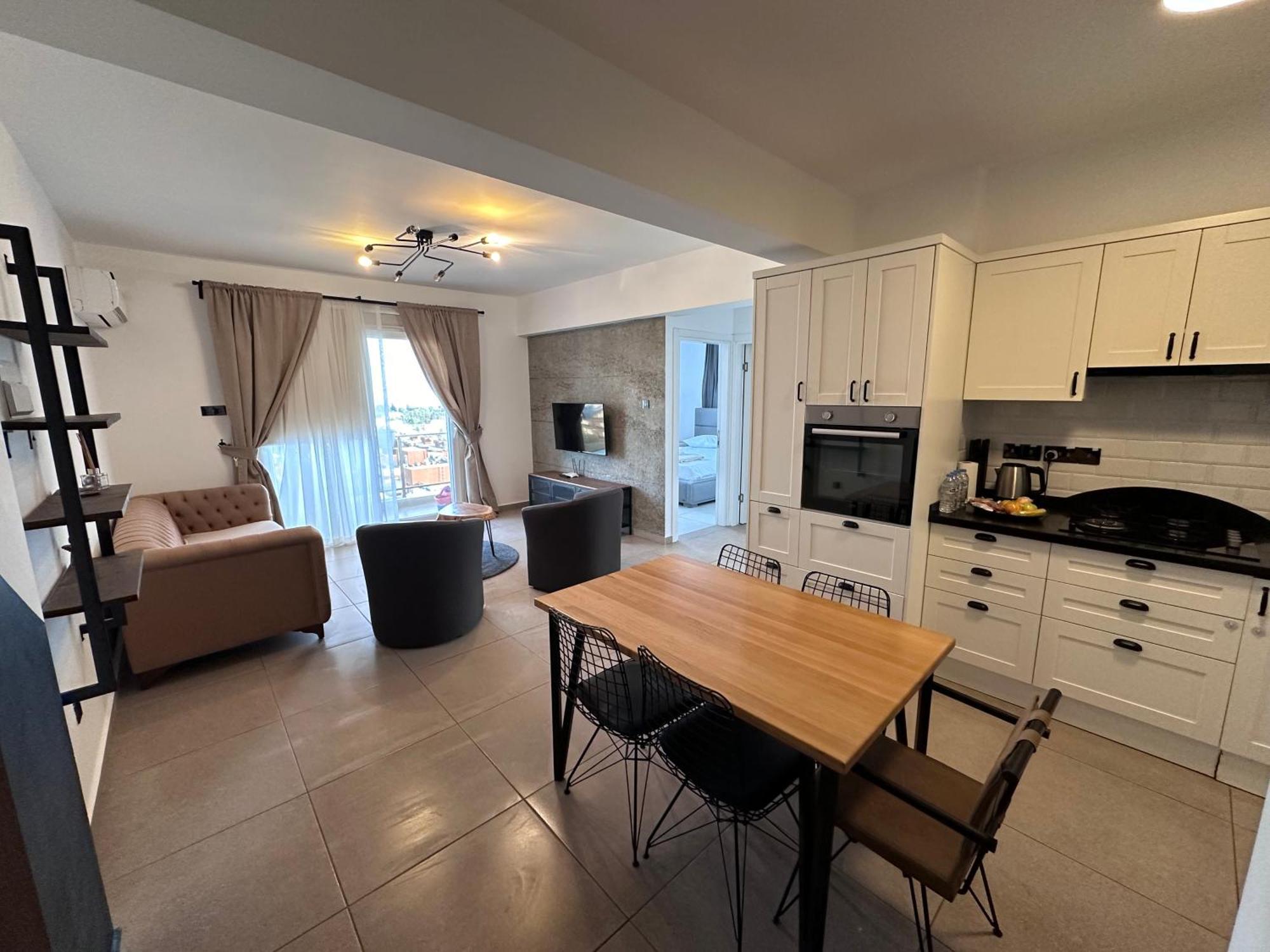 Apartament Royal Sun Sitesi ,2 Yatak Odali Deniz Manzarali Daire,iskele Longbeach *